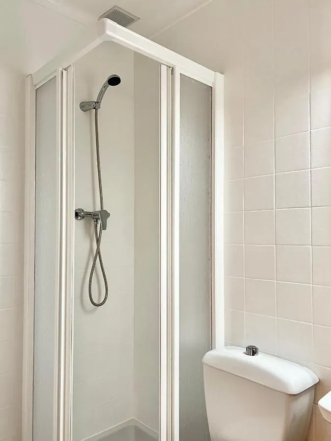 Apartamento Frente Al Mar Con Piscina Roses